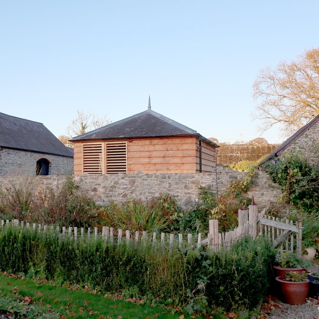 01 garden view