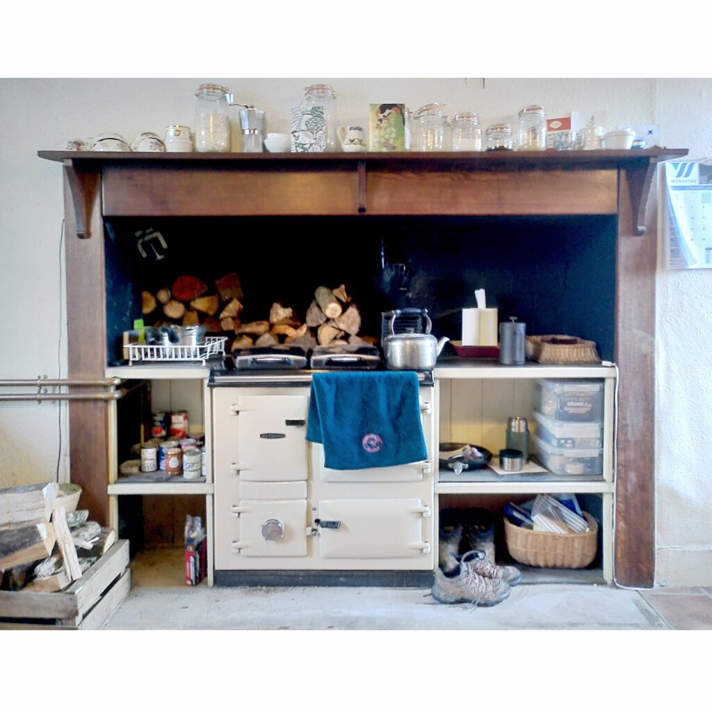 FarmhouseKitchen01